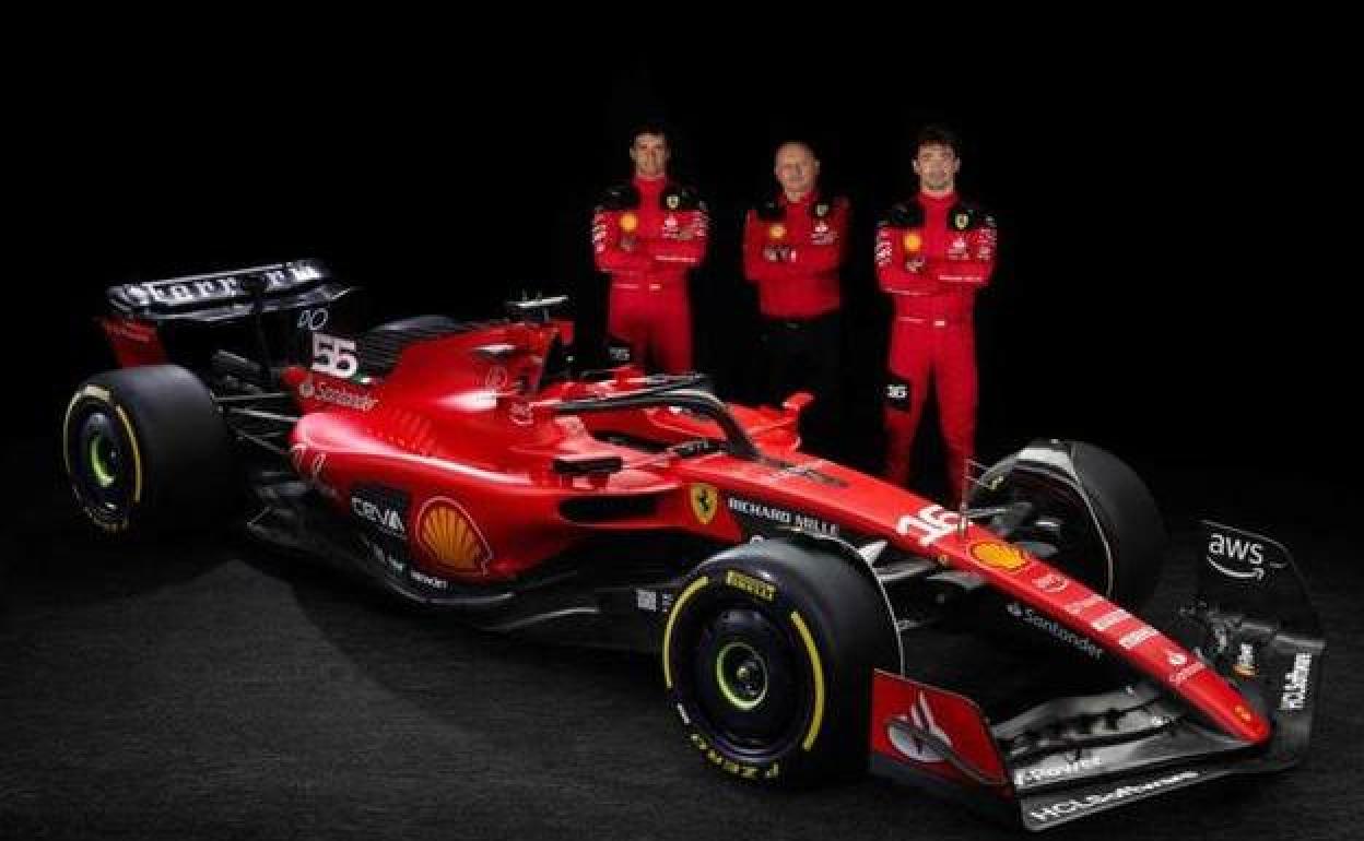 Ferrari saca el SF23 a pista en una presentación para enamorar a los 'tifosi'