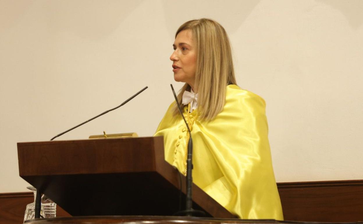 María Victoria Mateos, durante una la lección magistral en la USAL. 