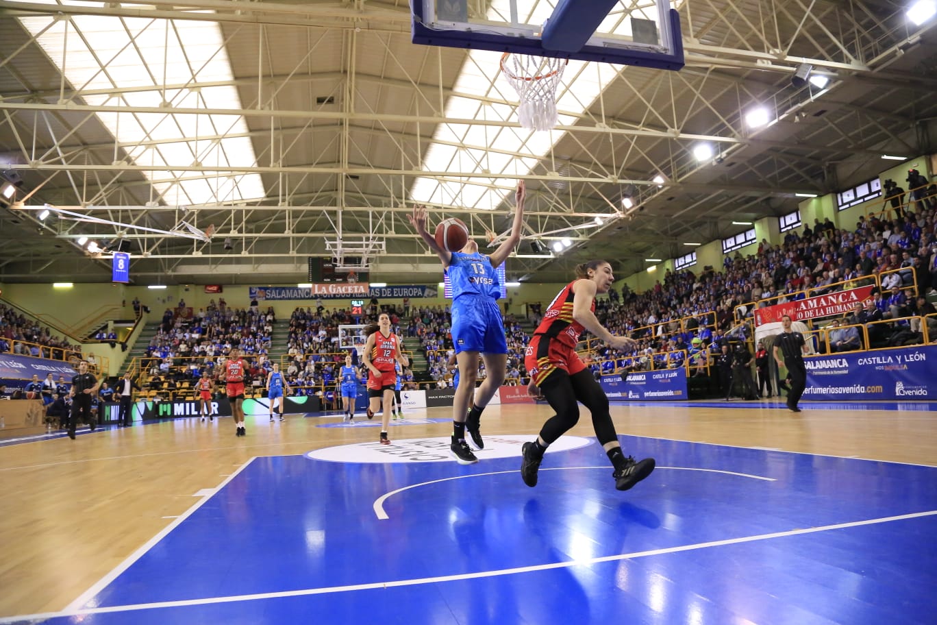 Fotos: Gran Victoria de Avenida ante el Spar Girona