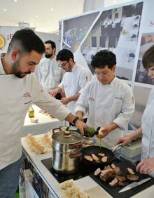 Imagen secundaria 2 - Notable participación en &#039;Académica: la 1ª Feria de los Colegios&#039; celebrada en El Tormes