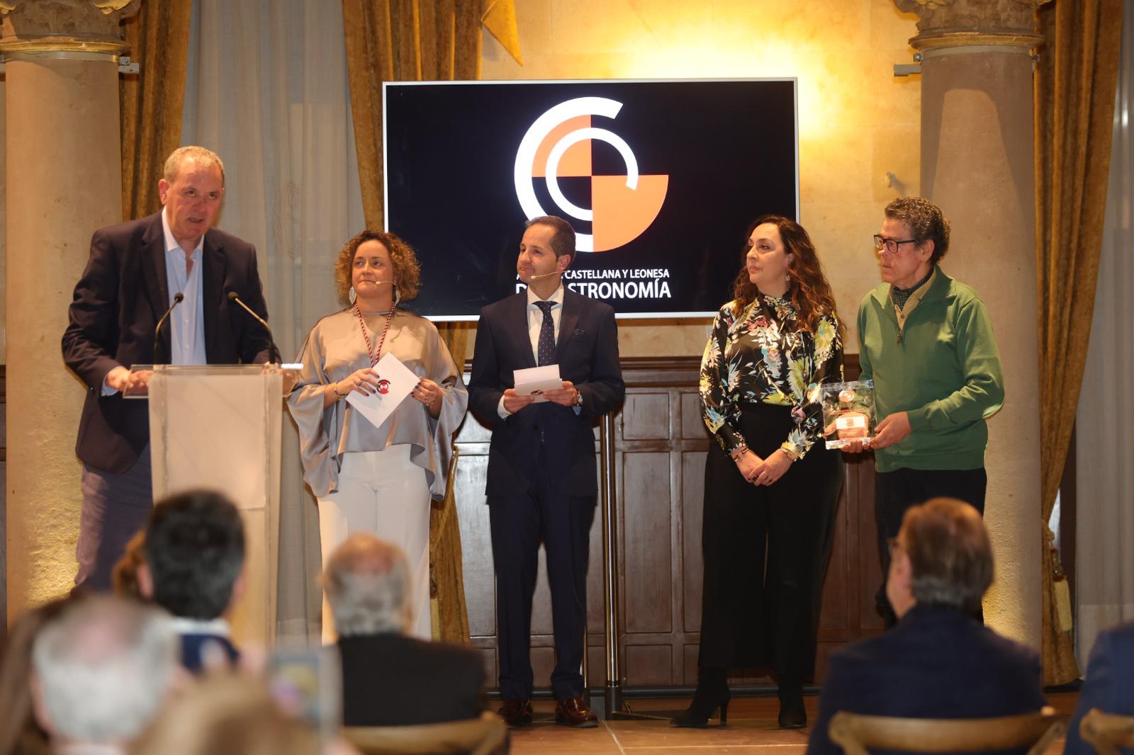 Fotos: El Mesón de Gonzalo y Hornazo de Salamanca, premiados por la Academia CyL de Gastronomía