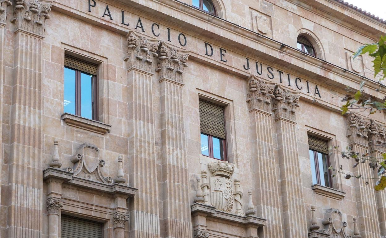 Fachada del edificio de la Audiencia Provincial de Salamanca. 