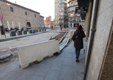 Imagen secundaria 1 - Obras en cuesta del Carmen, Íscar Peyra y plaza de San Juan Bautista. 