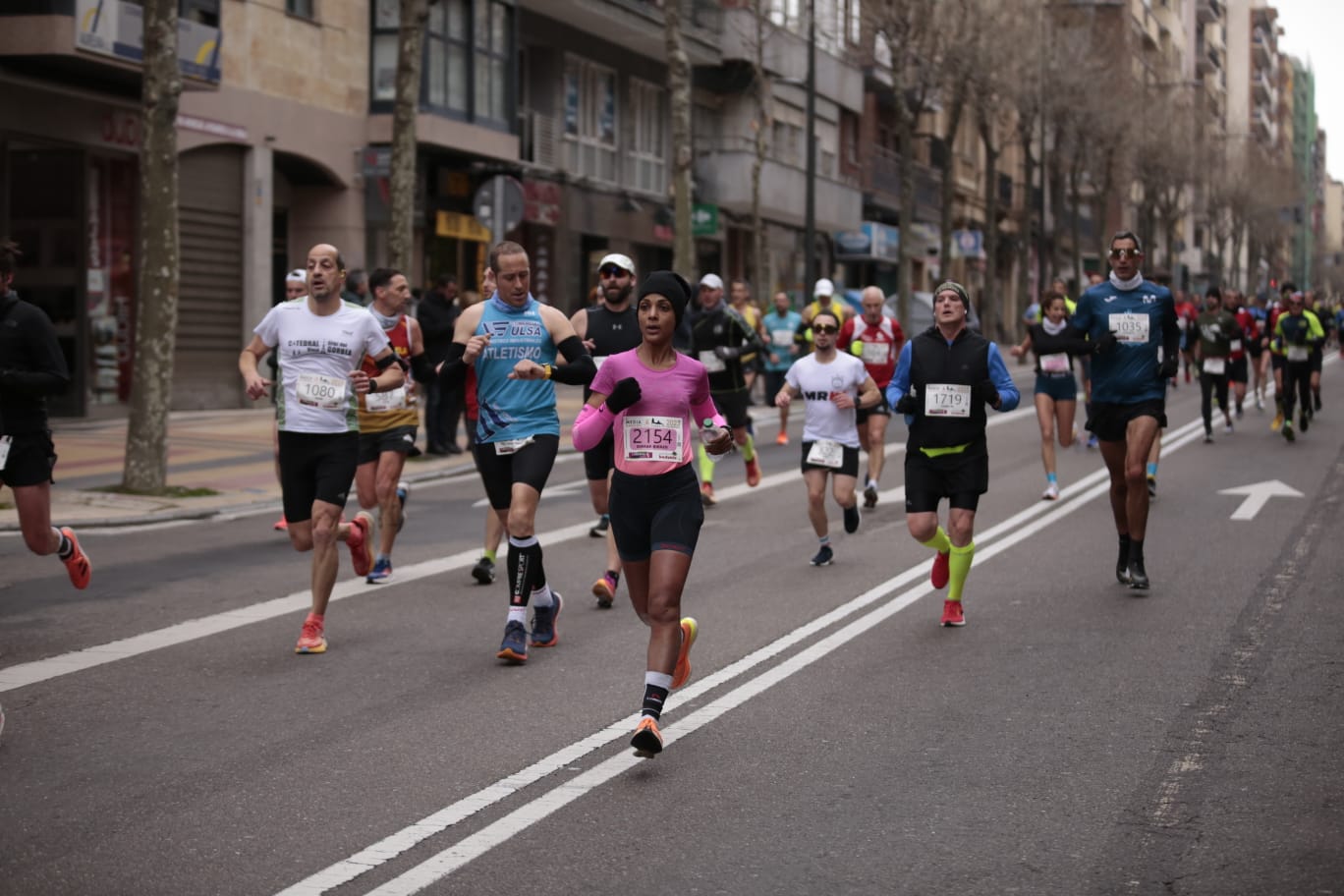 Fotos: Fiesta del atletismo popular salmantino con la Media Maratón