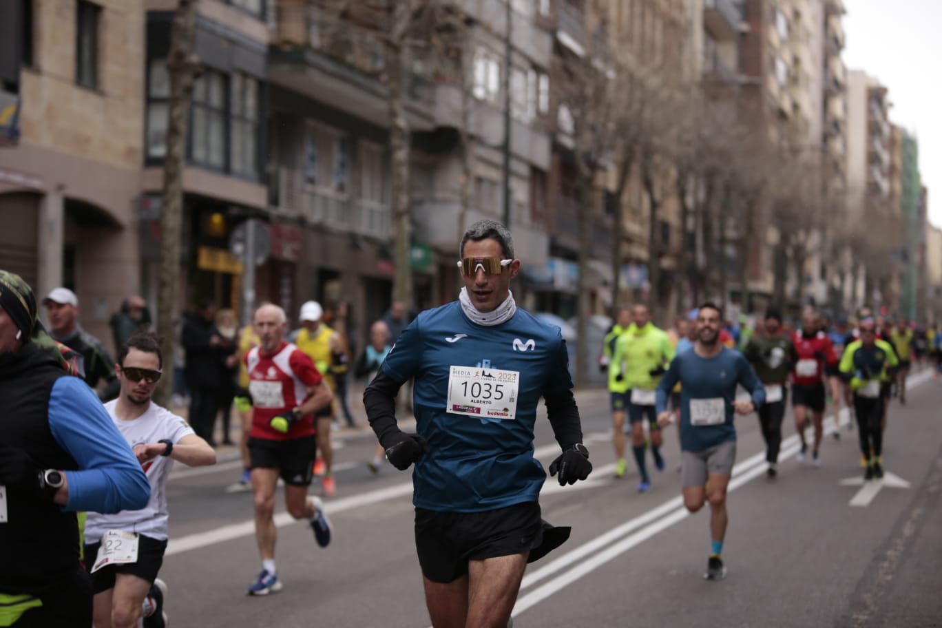 Fotos: Fiesta del atletismo popular salmantino con la Media Maratón