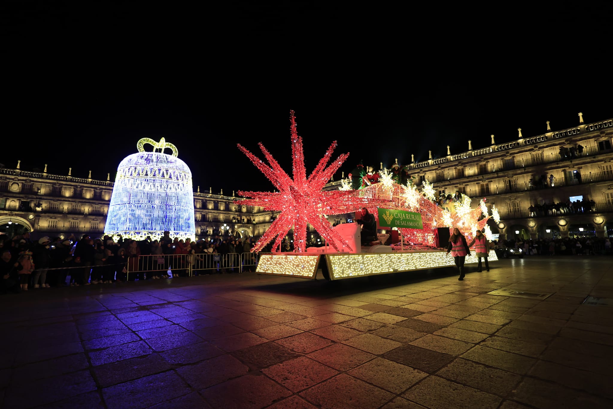 Los Reyes Magos reparten ilusión por Salamanca