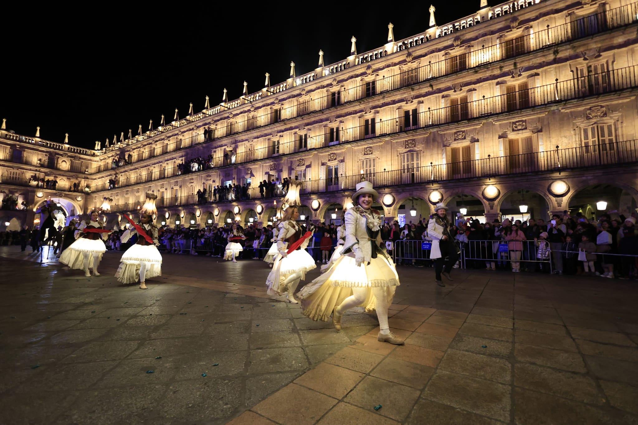 Los Reyes Magos reparten ilusión por Salamanca