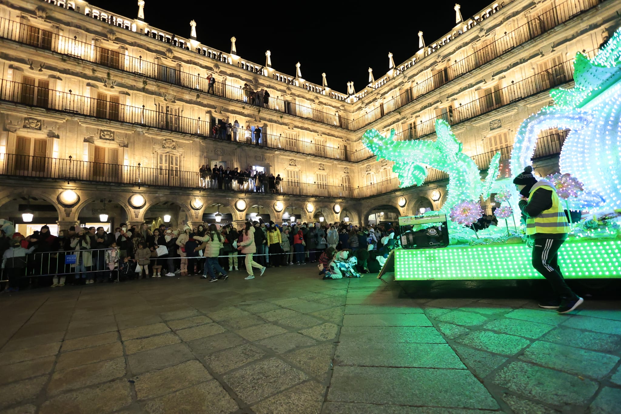 Los Reyes Magos reparten ilusión por Salamanca