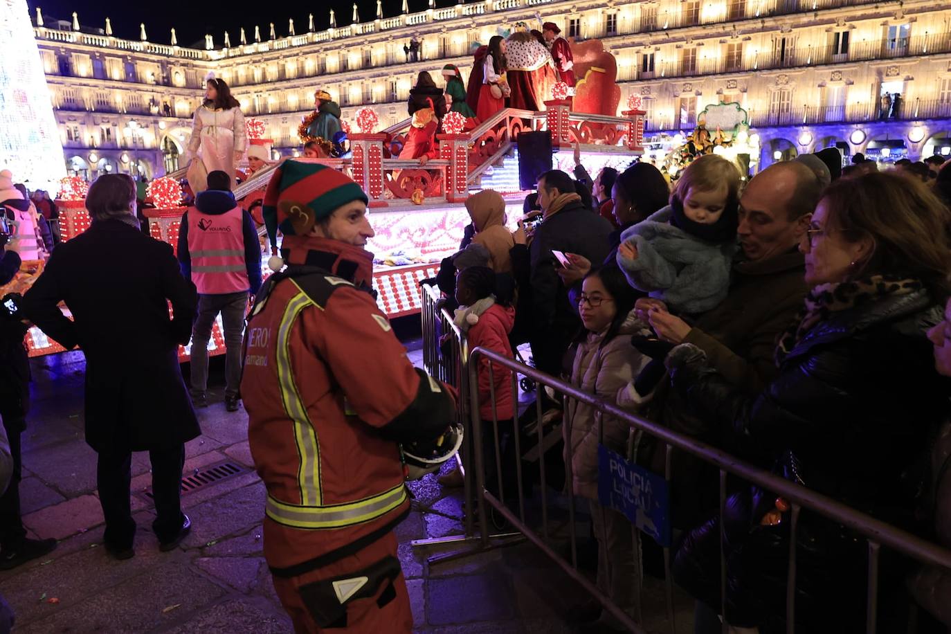Los Reyes Magos reparten ilusión por Salamanca
