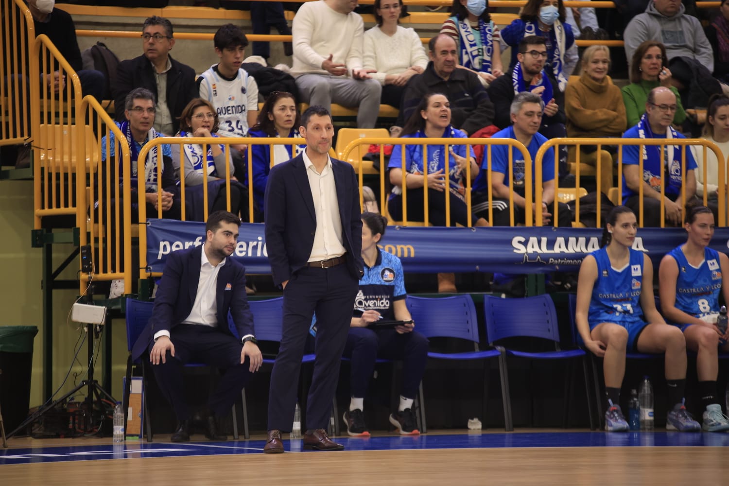 Amplia victoria y buen juego de Avenida ante el IDK