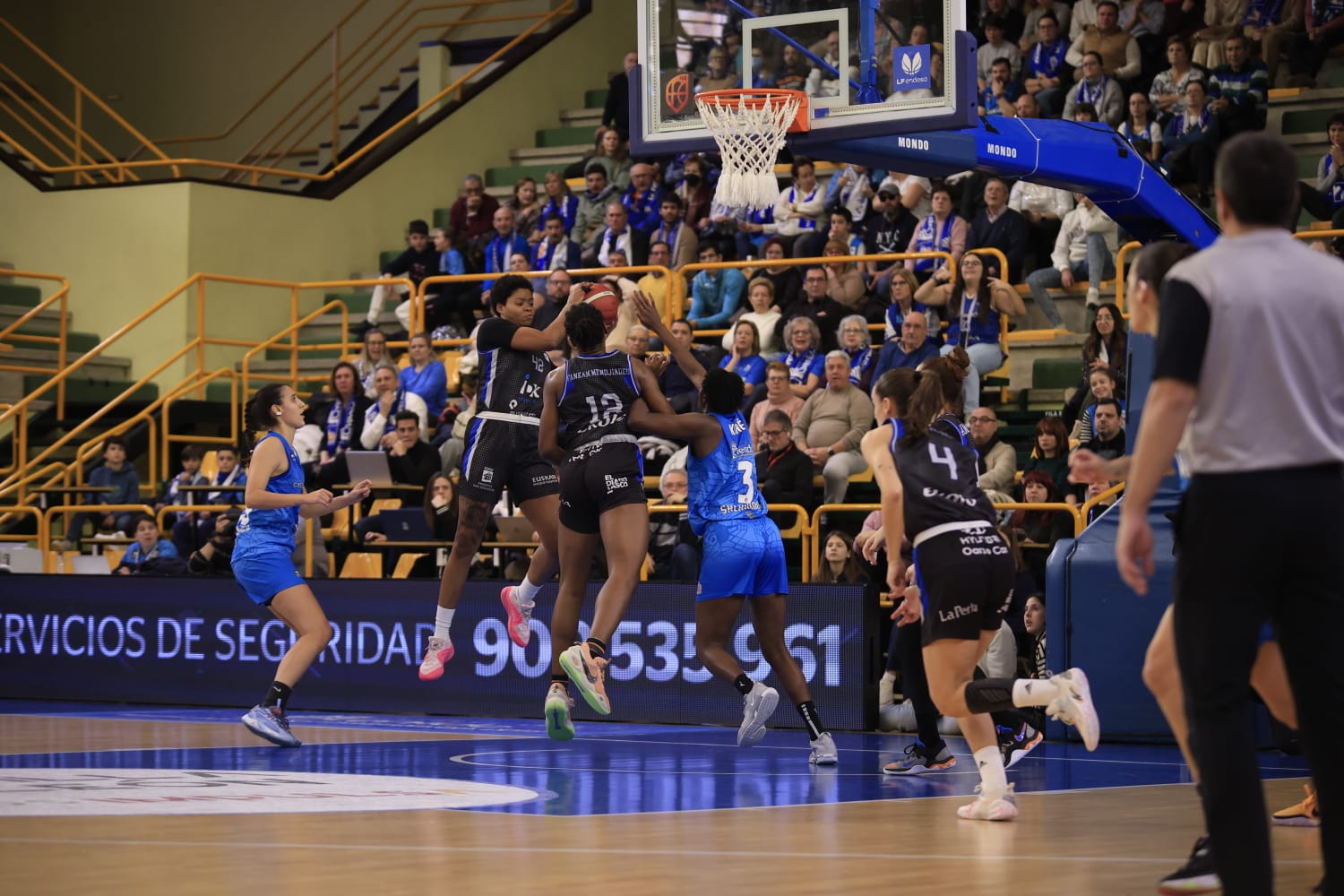 Amplia victoria y buen juego de Avenida ante el IDK