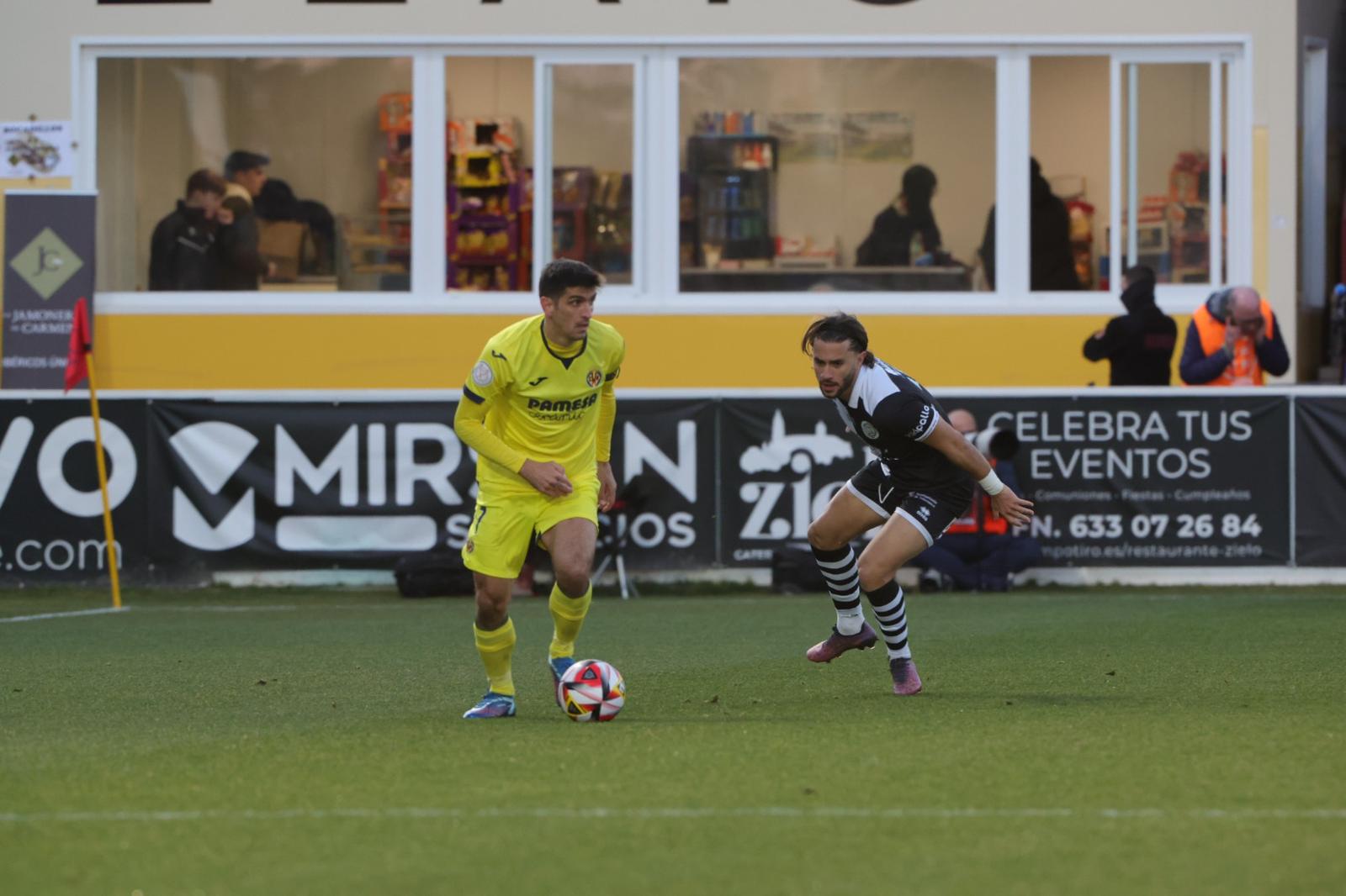 Las imágenes del aplazado Unionistas-Villarreal de la Copa del Rey por un apagón