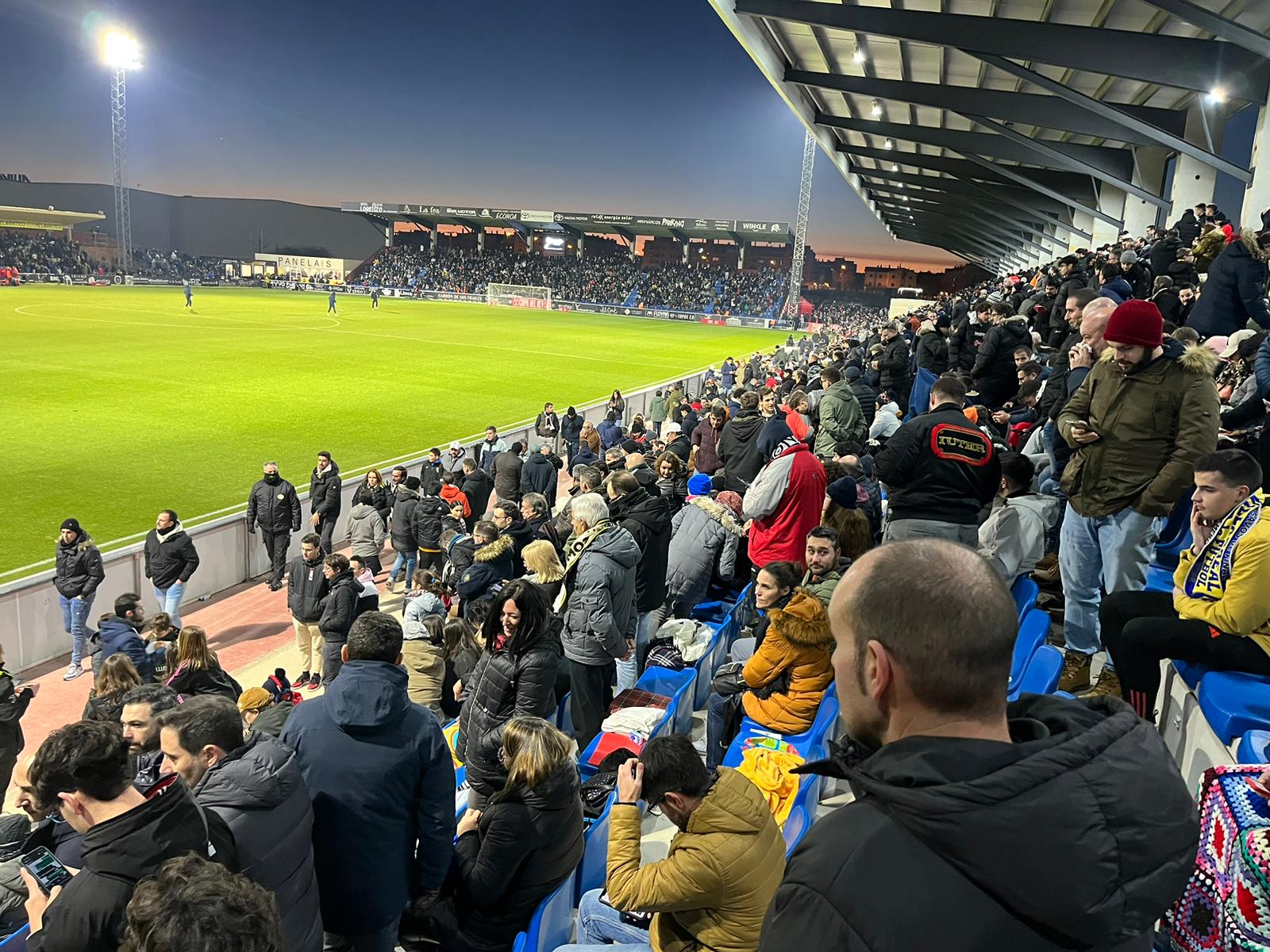 Las imágenes del aplazado Unionistas-Villarreal de la Copa del Rey por un apagón