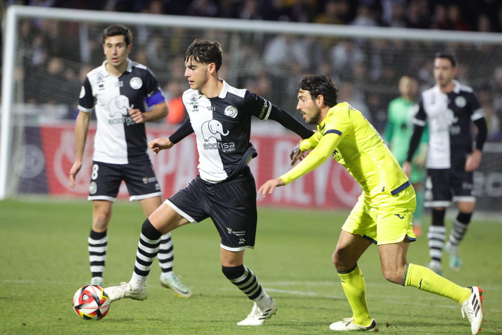 Las imágenes del aplazado Unionistas-Villarreal de la Copa del Rey por un apagón