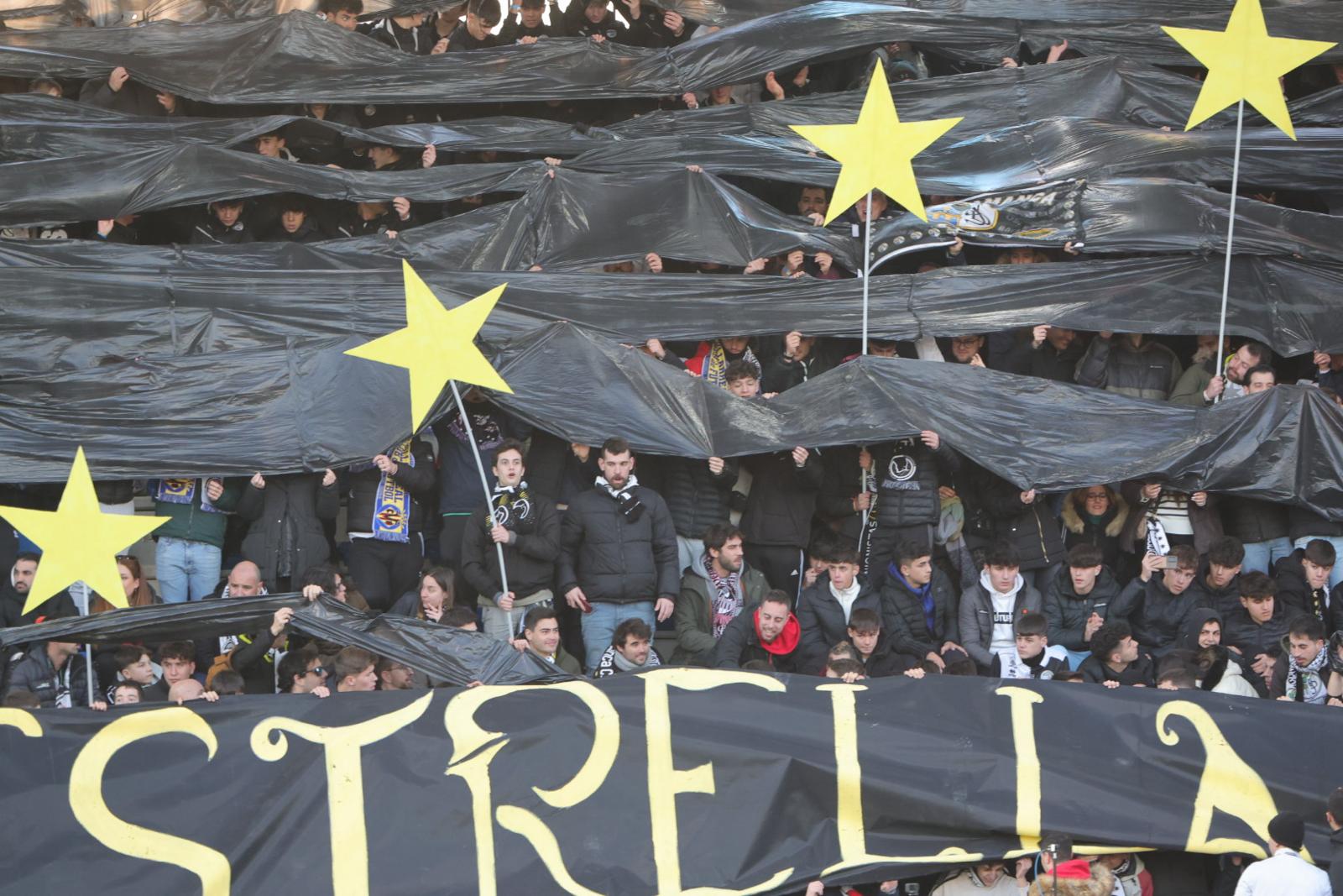 Las imágenes del aplazado Unionistas-Villarreal de la Copa del Rey por un apagón