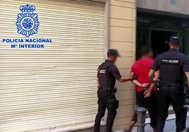 La Policía Nacional detiene a un varón