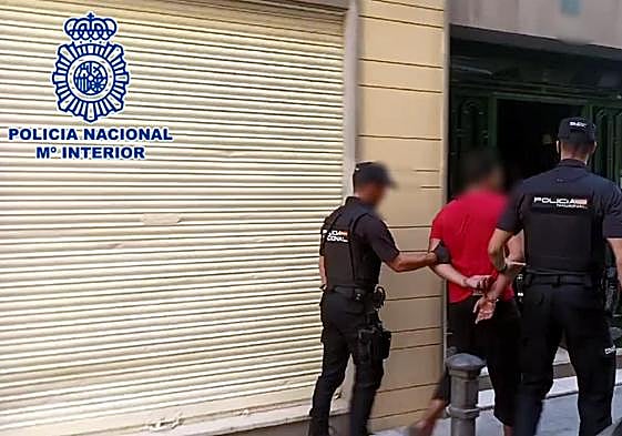 La Policía Nacional detiene a un varón