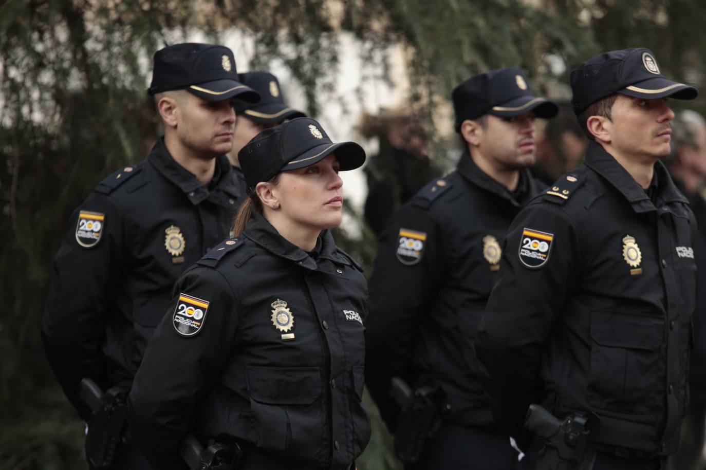 Salamanca regala a la Policía Nacional un solemne izado de bandera por sus 200 años