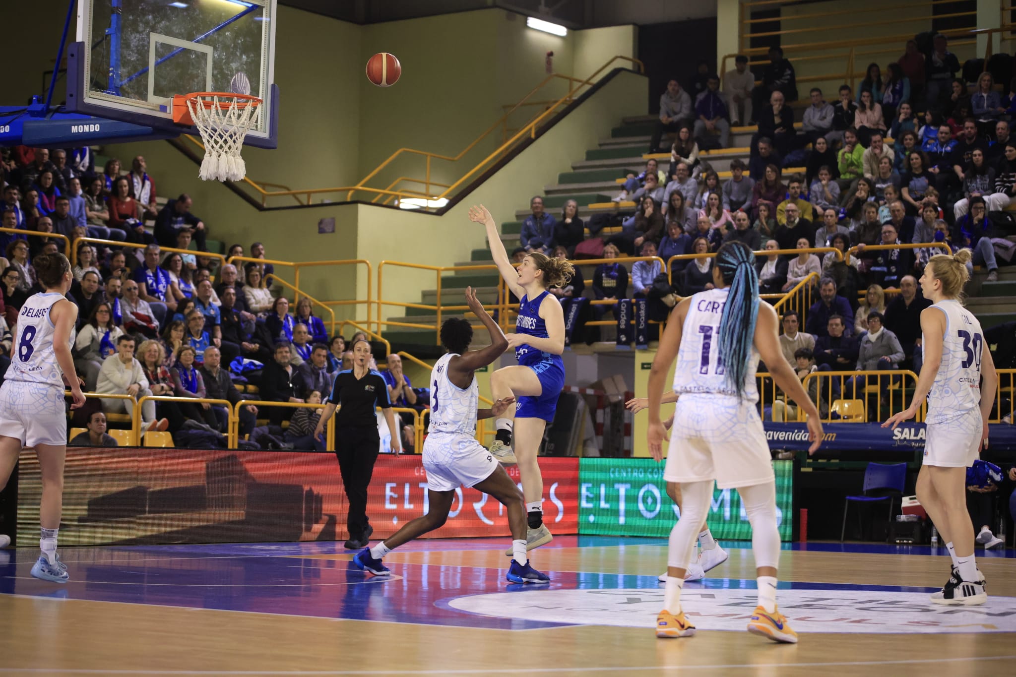Avenida gana a Landes y sigue vivo en Europa