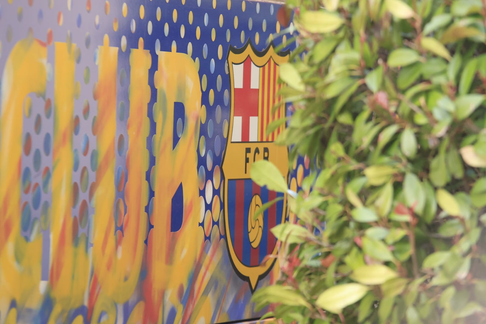 Locura ante la llegada del FC Barcelona en Salamanca