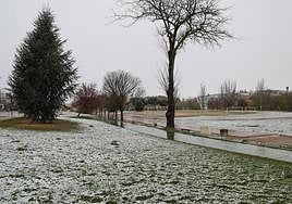 Vista de las pistas del Puente Romano con nieve en una imagen de archivo.