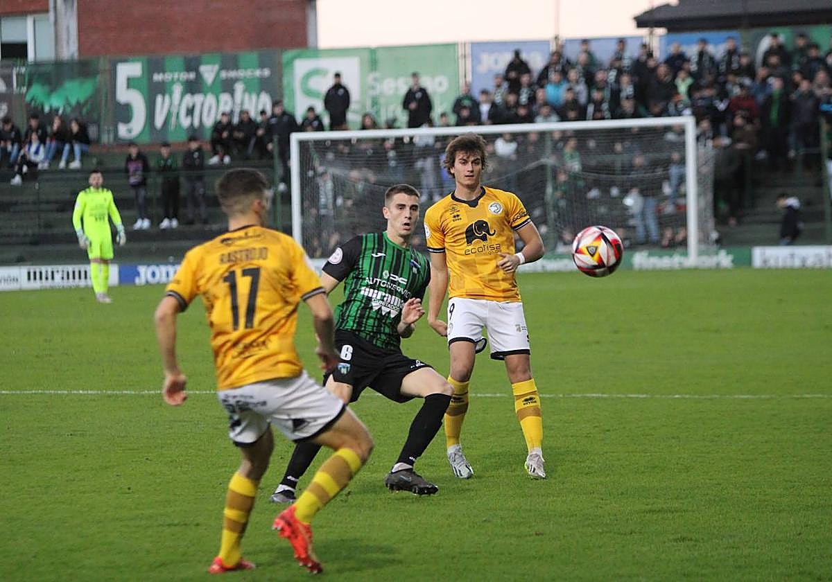 El partido entre el Sestao y Unionistas, en imágenes