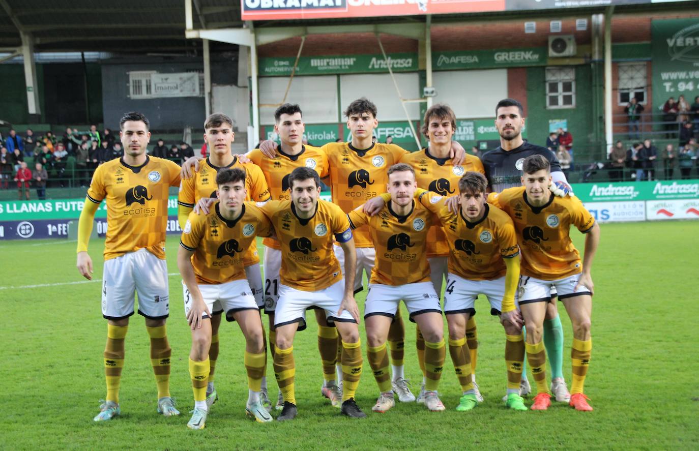 El partido entre el Sestao y Unionistas, en imágenes