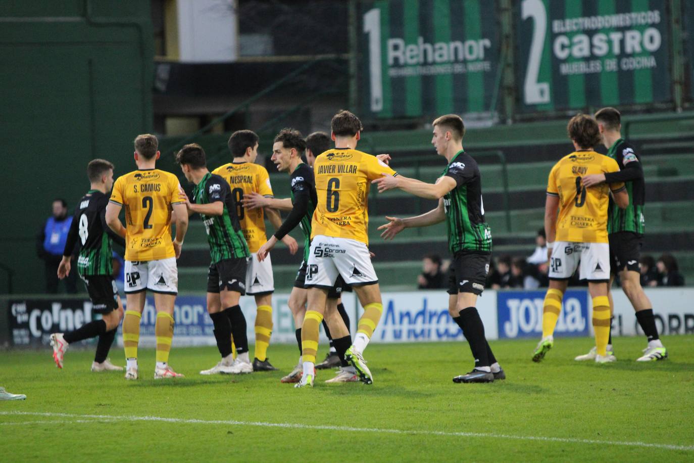 El partido entre el Sestao y Unionistas, en imágenes