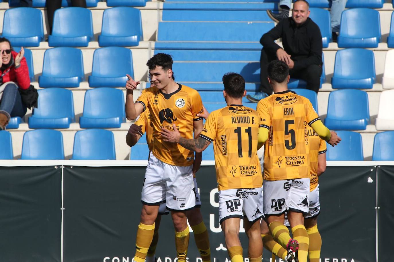 El partido de Unionistas ante el Cornellà, en imágenes