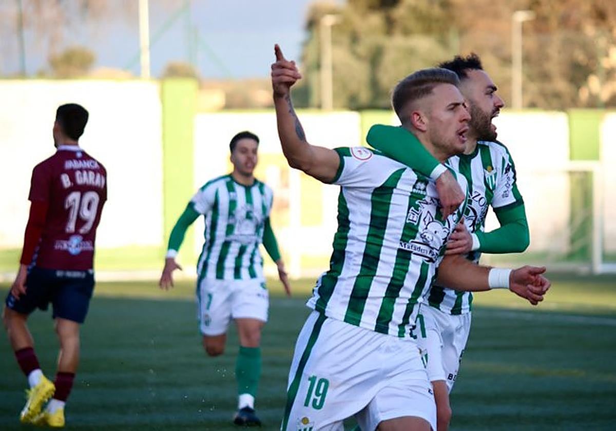 El once inicial del CD Guijuelo ante el Pontevedra