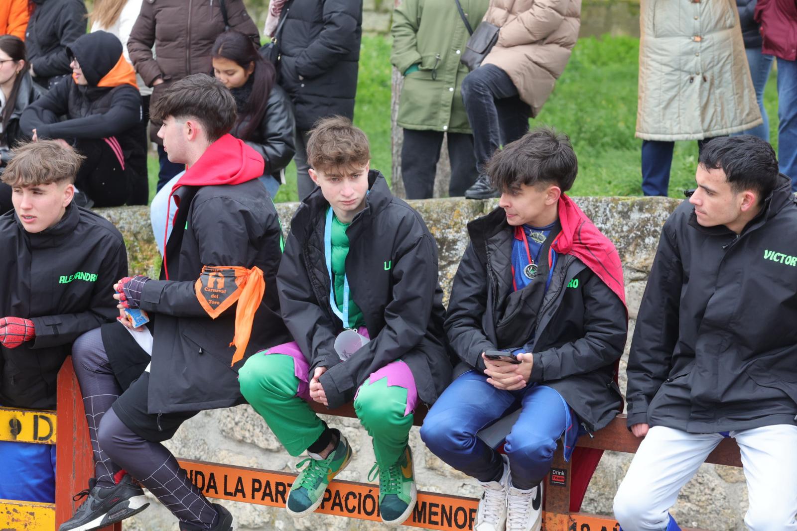 Ambiente y disfraces del sábado en el Carnaval del Toro, en imágenes