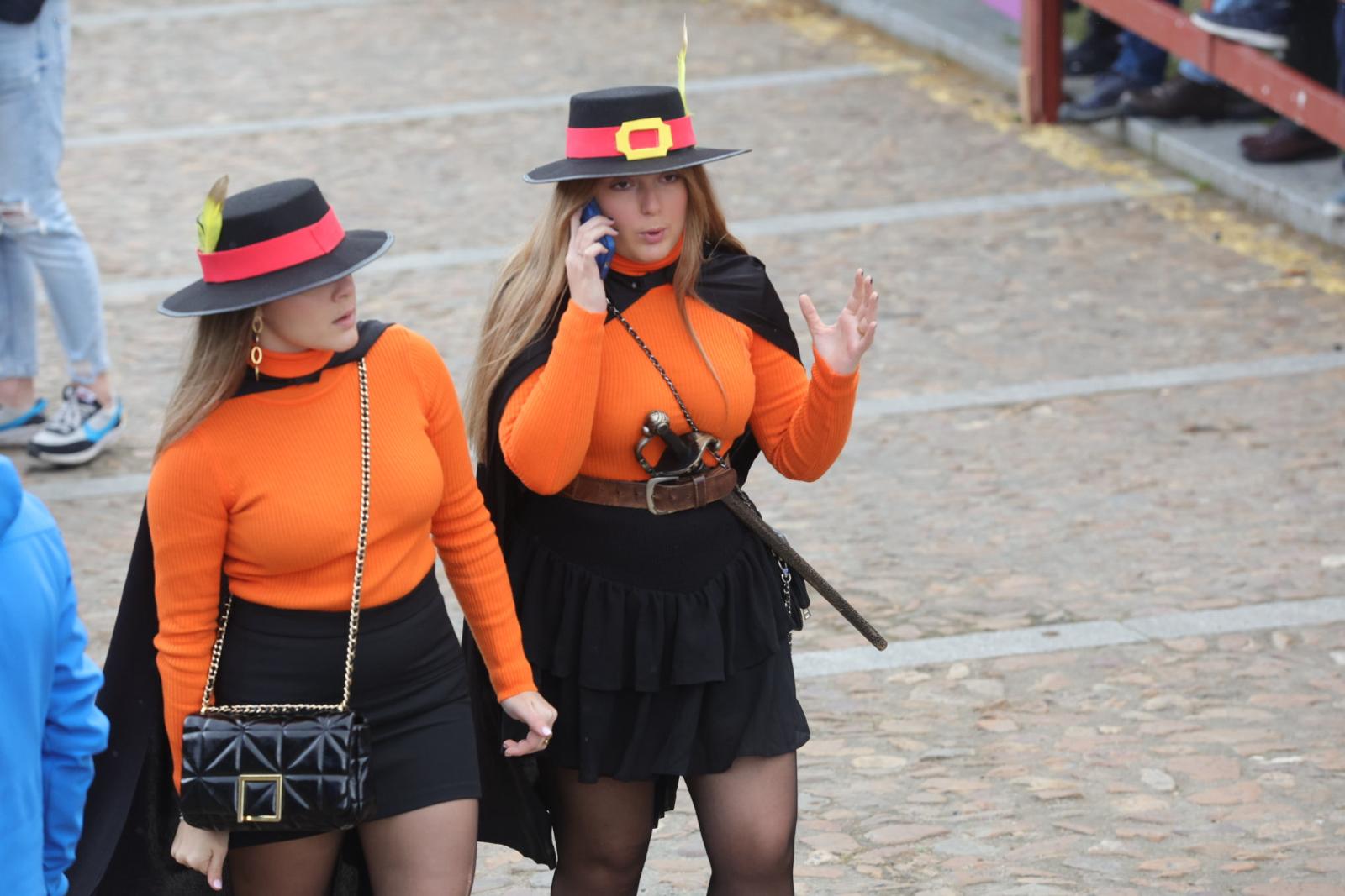Ambiente y disfraces del sábado en el Carnaval del Toro, en imágenes
