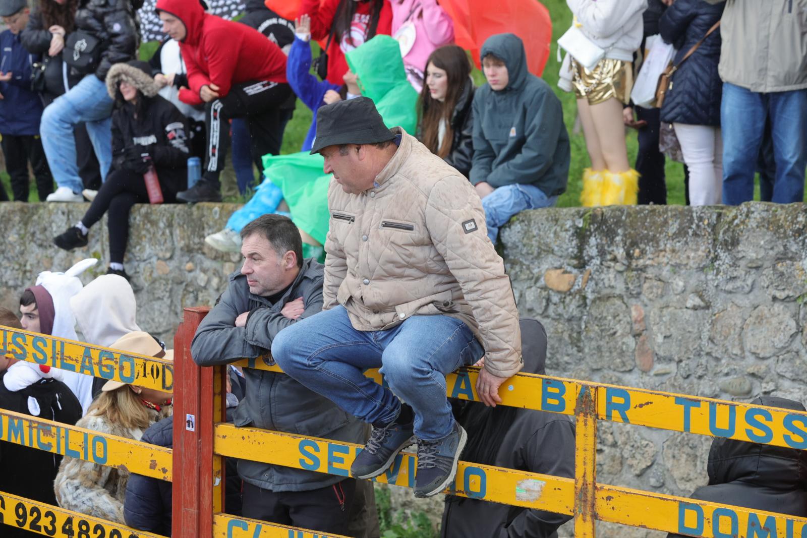 Ambiente y disfraces del sábado en el Carnaval del Toro, en imágenes
