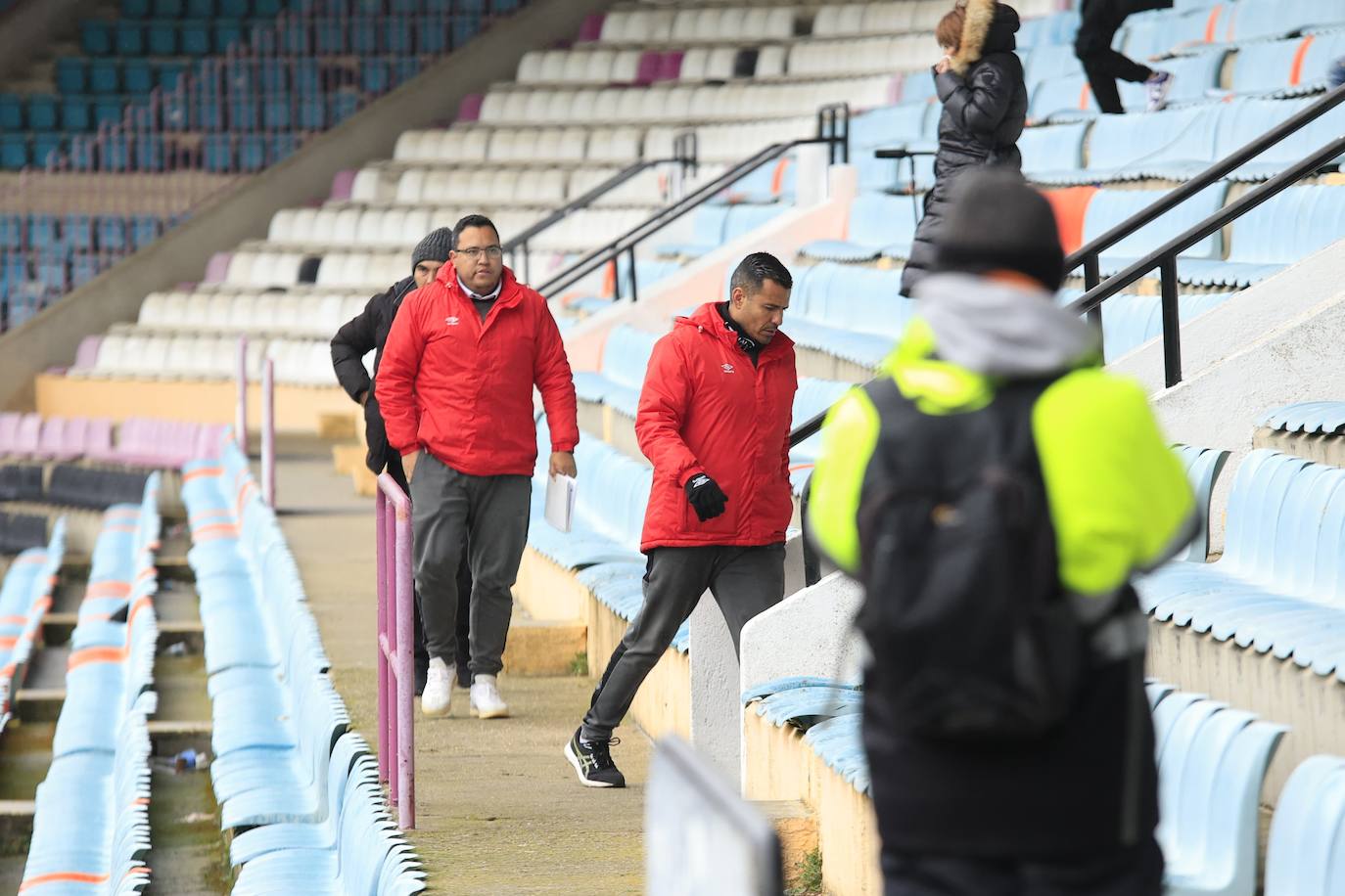 Tarde de barro y 0-0 en el Helmántico