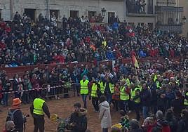 Un grupo de ganaderos se manifiesta en el Carnaval de Ciudad Rodrigo