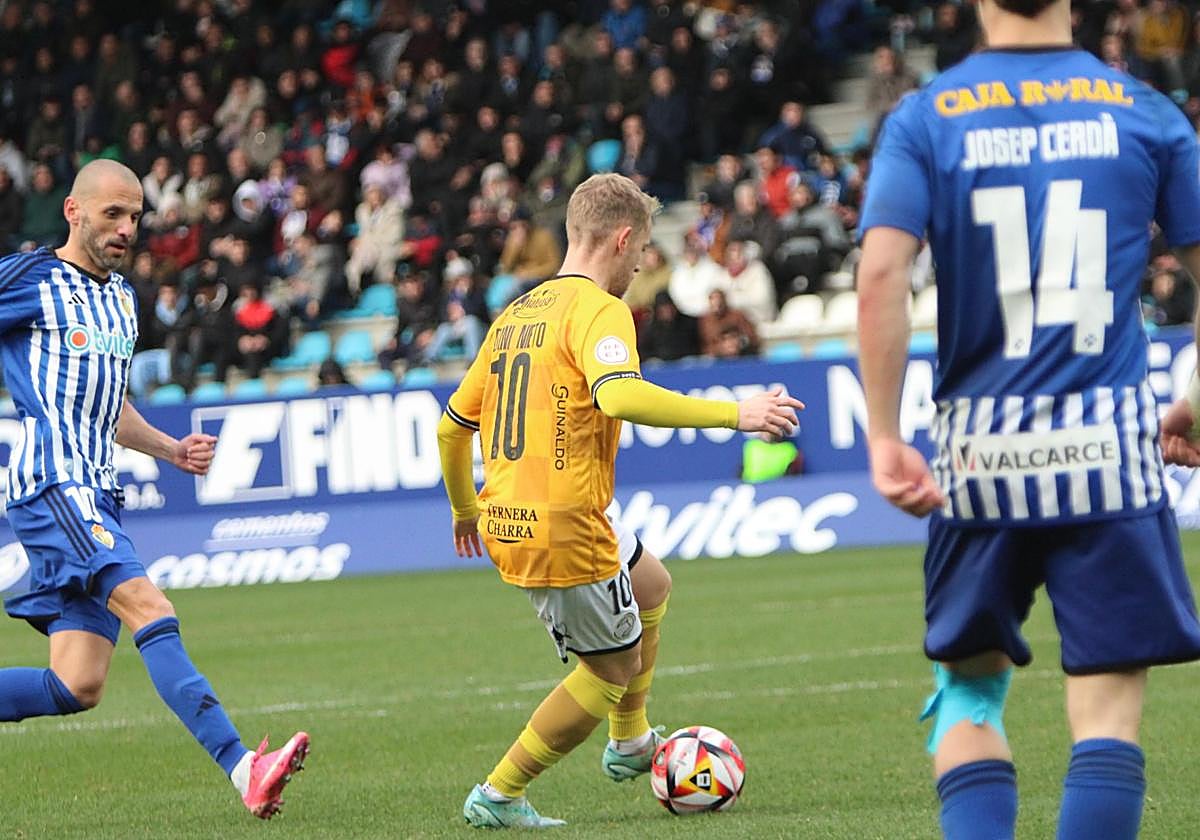 Dani Nieto, ante la Ponferradina.