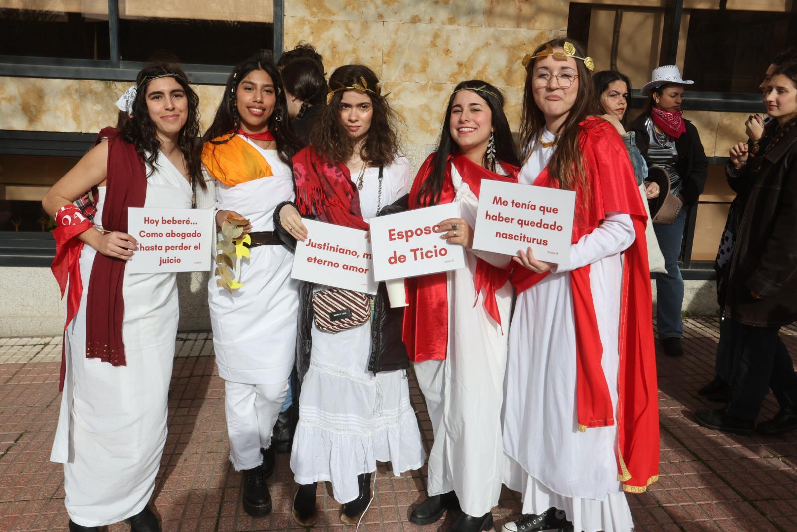 Derecho disfruta de una multitudinaria procesión del Codex