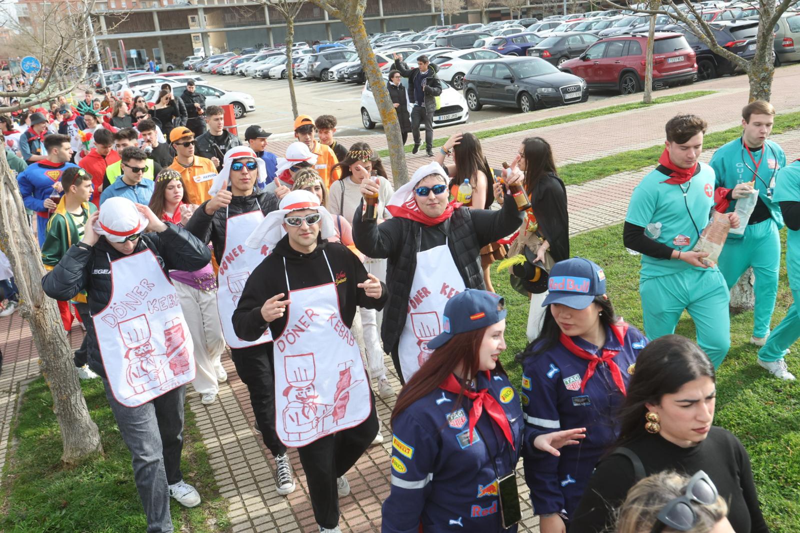 Derecho disfruta de una multitudinaria procesión del Codex