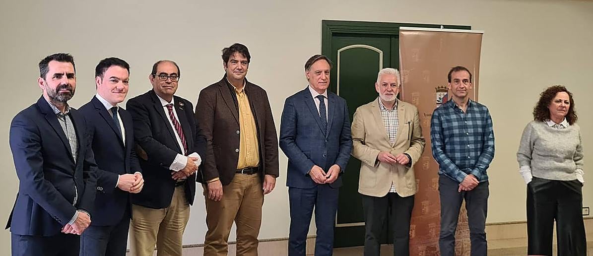 El alcalde de Salamanca, Carlos García Carbayo, preside el Consejo del Diálogo Social.