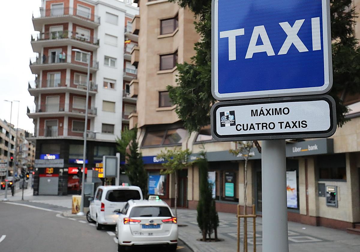 Parada de taxis en Salamanca.
