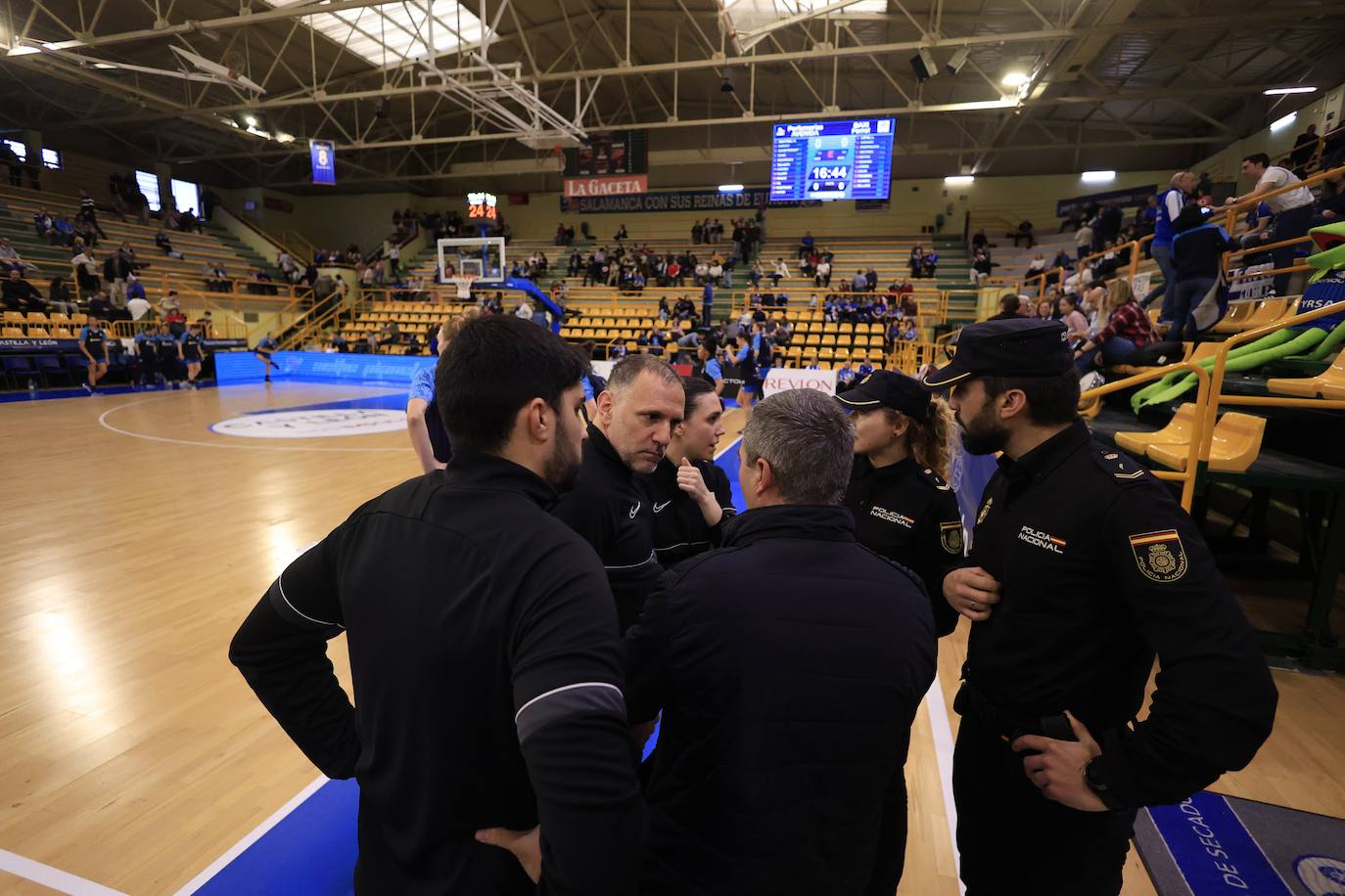 El partido entre el Avenida y el Ferrol en imágenes