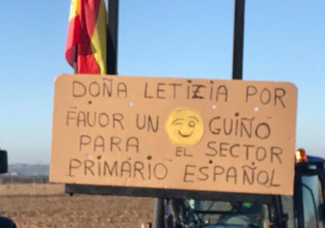 Pancarta de uno de los tractores.