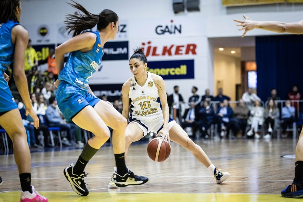 Las imágenes del Fenerbahce-Avenida de los cuartos de la Euroliga