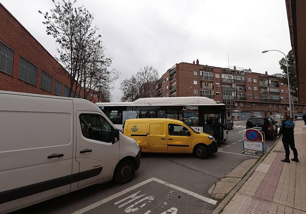 Agente de la Policía Local en el lugar de los hechos