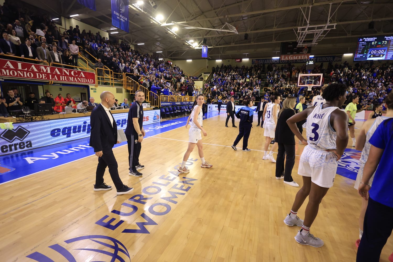 Un soberbio Würzburg brilla en la noche europea