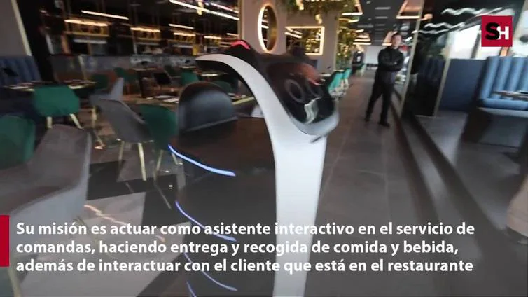 Robot camarero en un nuevo restaurante de Salamanca