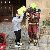 Así funciona la bolsa estanca con la que los Bomberos de Salamanca salvan vidas