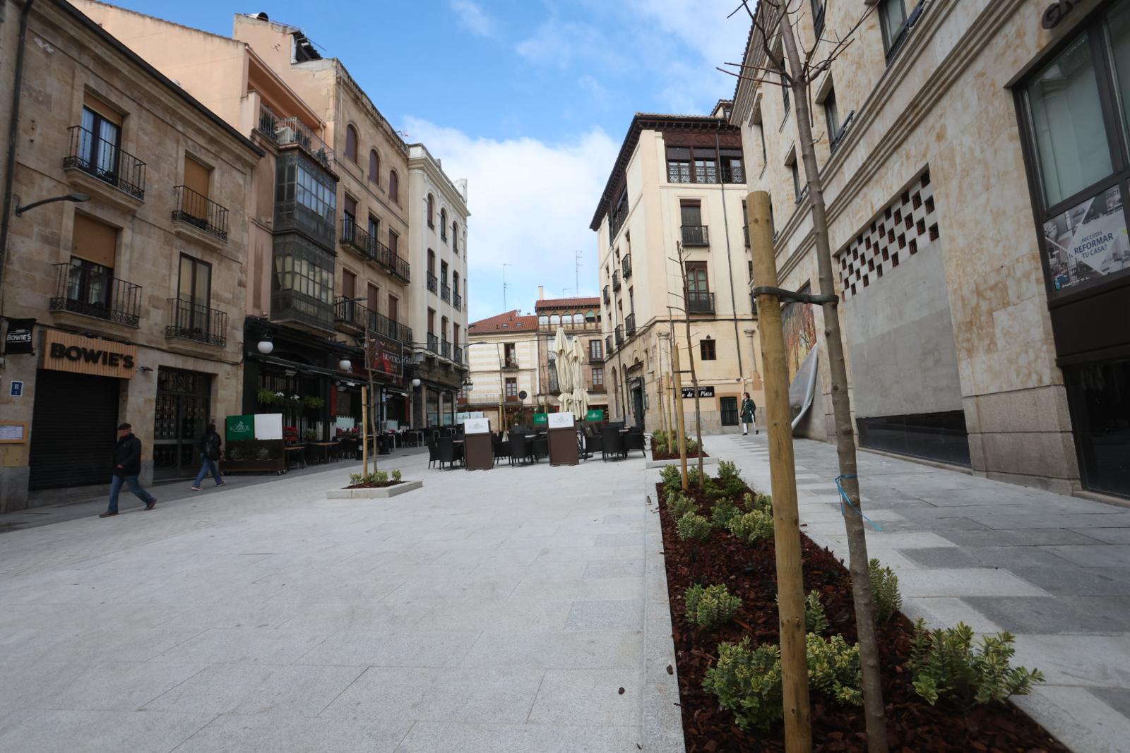Imagen antes - Salamanca acaba la peatonalización del centro gastando diez veces más en granito que en zonas verdes