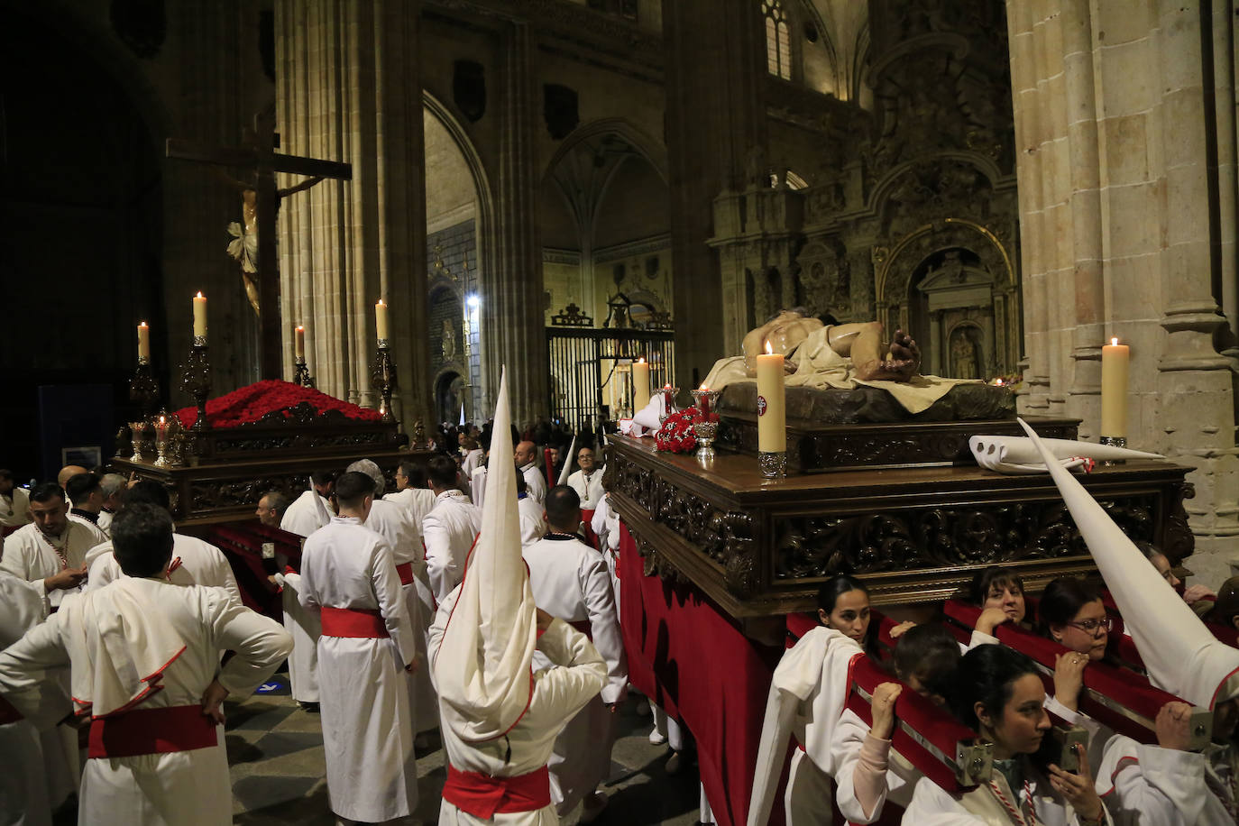 El Cristo Yacente de la Misericordia y de la Agonía Redentora en imágenes