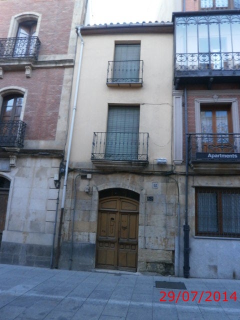 Imagen antes - El lavado de cara de un peculiar edificio protegido de Salamanca listo para vivir